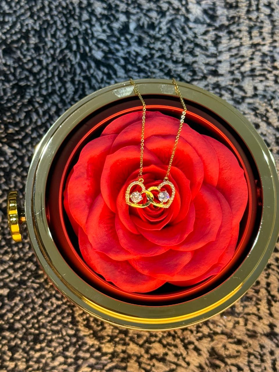 Preserved Rose - Hidden Jewelry Box and Heart-Shaped Necklace - Unique Gift for Her - Valentine's Day, Mother's Day, Weddings, Anniversaries, Bridal Showers